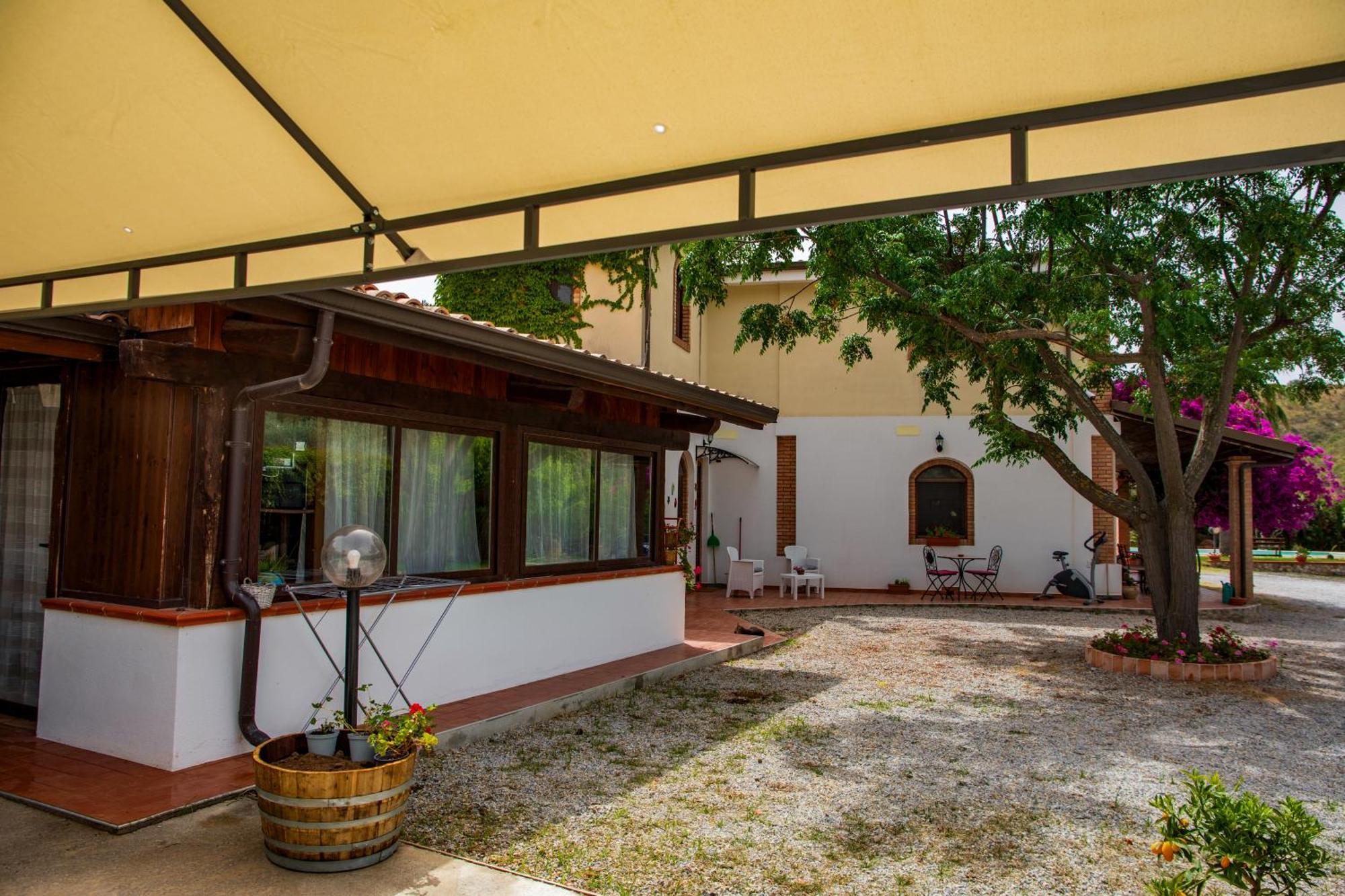Tenuta Severino Santa Caterina Dello Ionio Marina Extérieur photo
