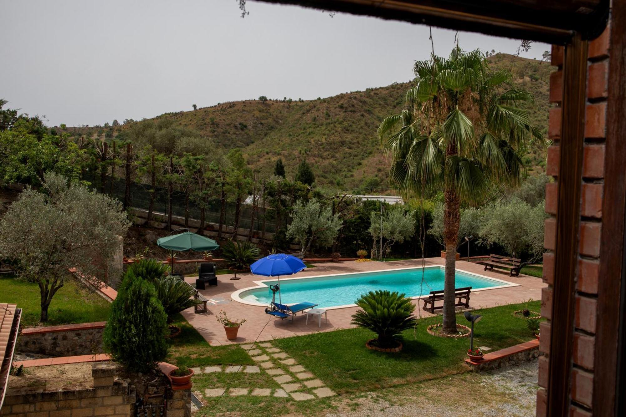 Tenuta Severino Santa Caterina Dello Ionio Marina Extérieur photo